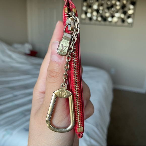 Louis Vuitton Red Epi Key Cles - Picture 9 of 16